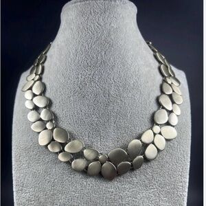 Vintage LOFT Stately Steel 3-Strand Oval Disc Silver-colored Choker Necklace